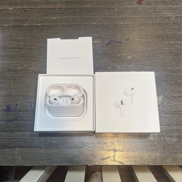 Apple White Wireless Earbuds